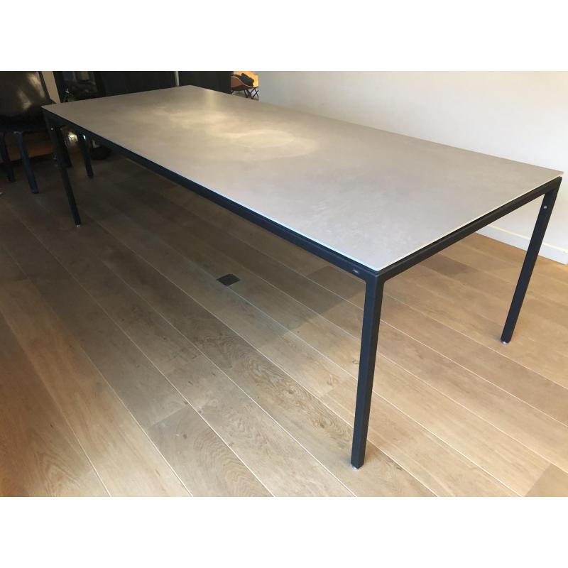 Design eettafel VIPP