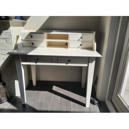 Bureau met 6 lades