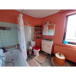 SAINT-HUBERT: Ruime triplex met garage – VAS 1413B