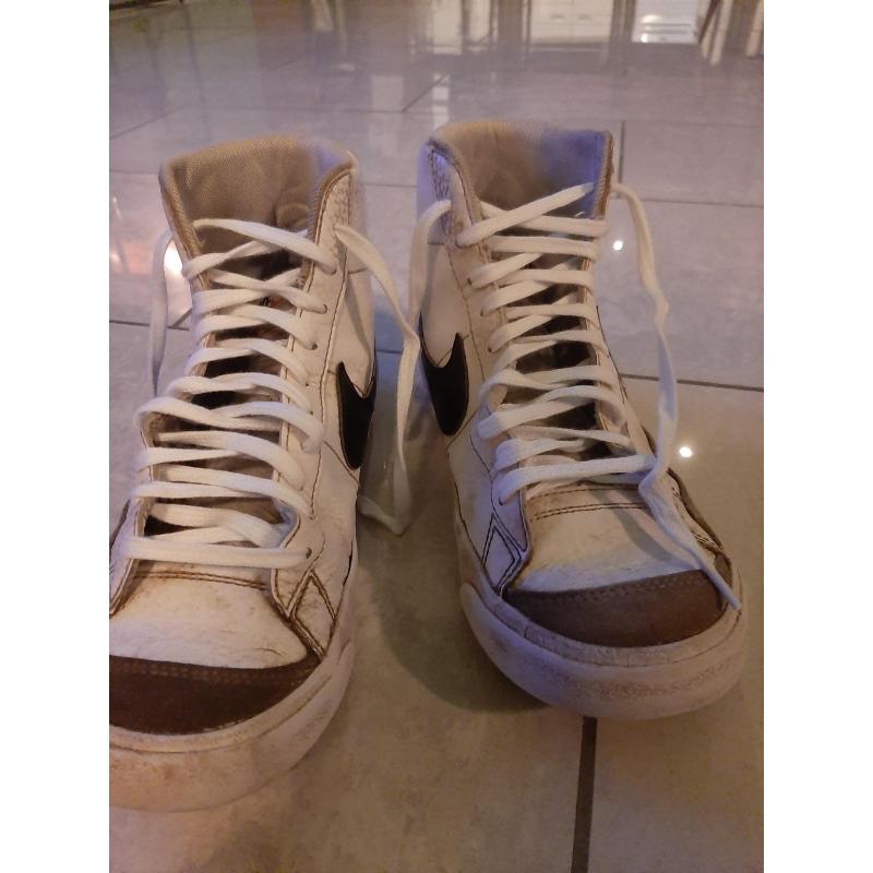 Nike blazer maat 39