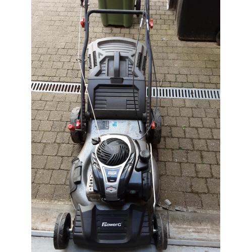 Grasmaaier PowerG met Briggs&Straton 140cc motor