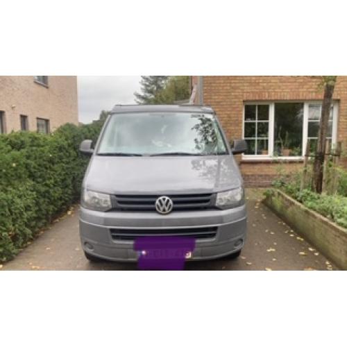 VW transporter met daktent, standverwarming, zitbank, kastjes,...