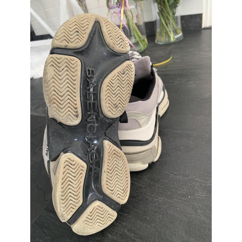 Balenciaga triple s beige damesschoenen