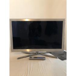 Samsung 32” Silver LCD tv met 1 jaar garantie