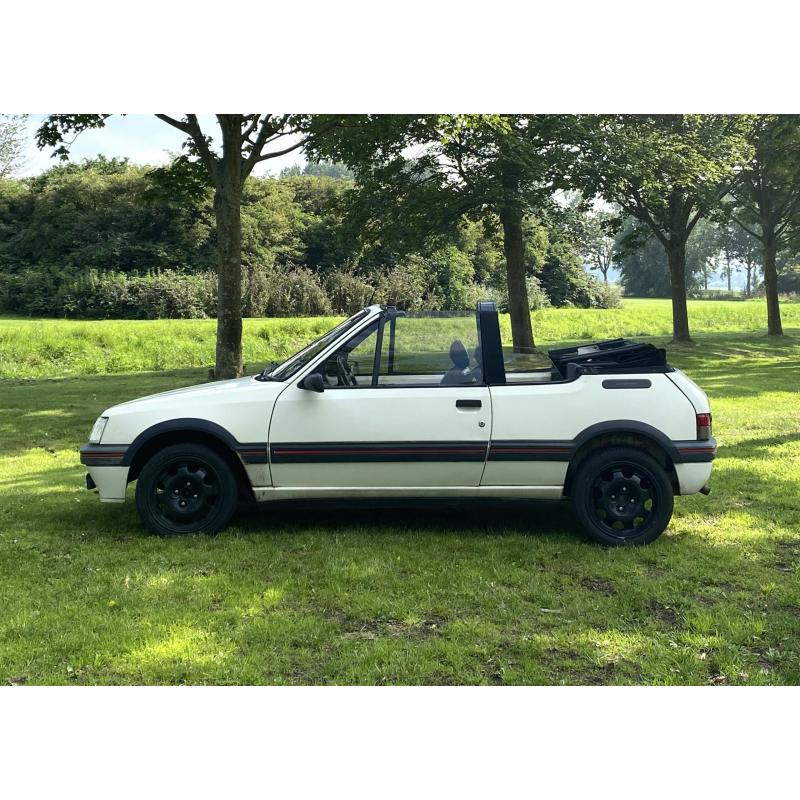 PEUGEOT 205 - 1.9 - CTI (cabrio)