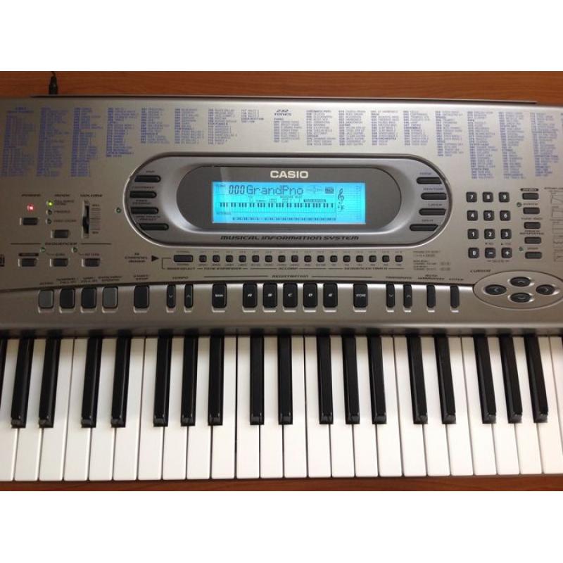 Casio WK-1800 - Digitale Piano met 76 aanslaggevoelige toetsen, 232 sounds, 130 ritmes, Synthesizer functie en MIDI