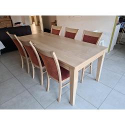 Eettafel met 6 stoelen