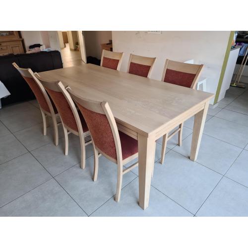 Eettafel met 6 stoelen