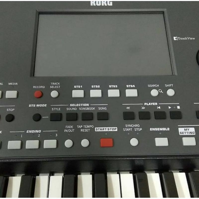 Korg Pa600 keyboard