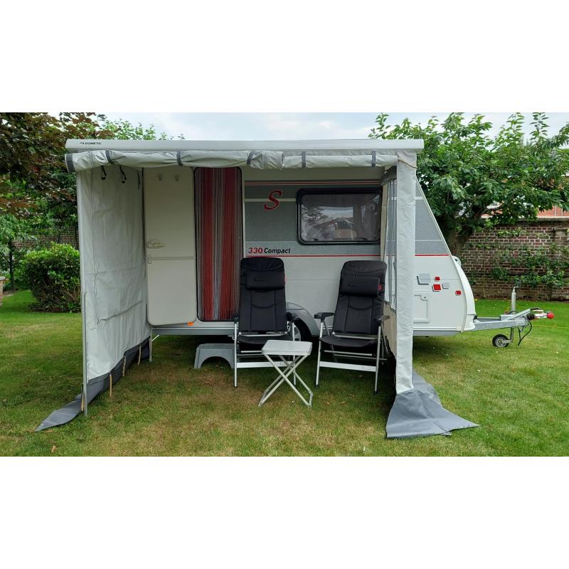 Caravan Sterckeman 330 CP Starlett