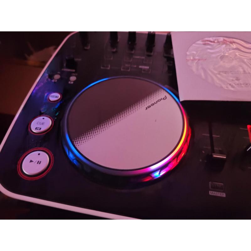 pioneer DDJ- ERGO DJ controller