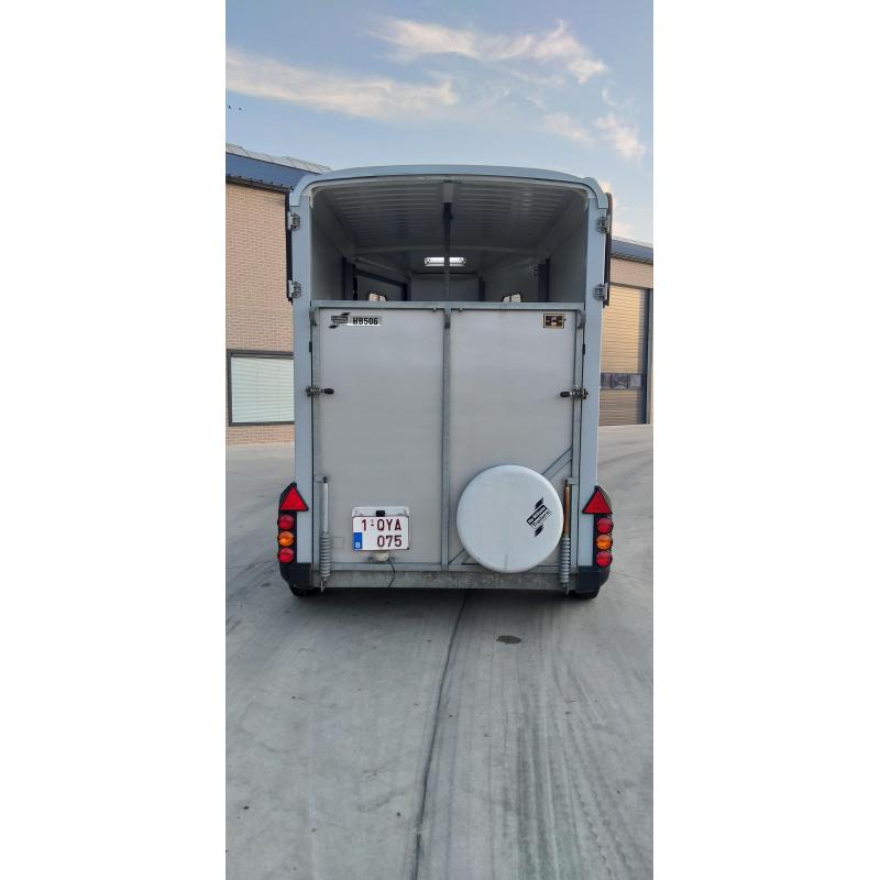 paardentrailer Ifor Williams HB506