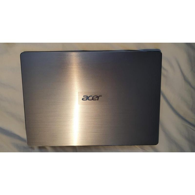 Acer Swift 3 SF314 14" (256GB SSD, AMD Ryzen 5 4000 Series, 4.00 GHz, 8GB)