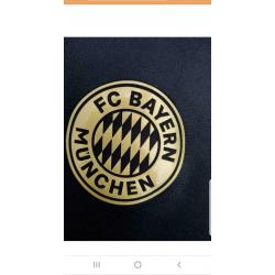 Originele truitjes o.a. Bayern Dortmund  enz NIEUW €45
