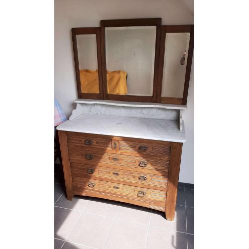 Antieke commode