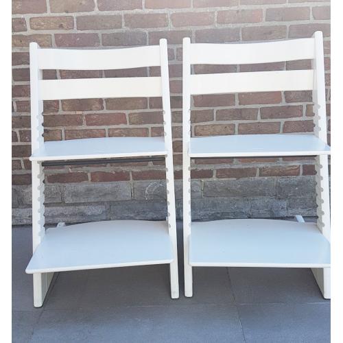 2 witte Tripp Trapp stoelen Stokke