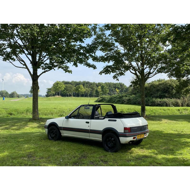 PEUGEOT 205 - 1.9 - CTI (cabrio)