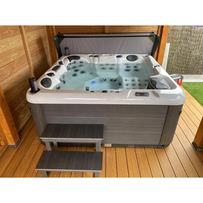 TOP JACUZZI DE OEM3 DADELIJK LEVERBAAR