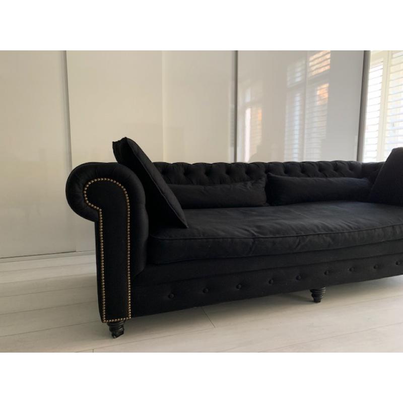 Stoffen bankstel zwart "chesterfield stijl"