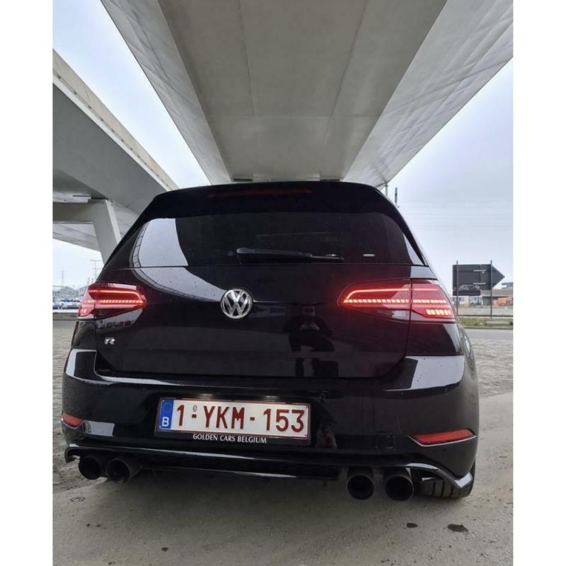 Volkswagen Golf R DSG/LED/PANO/AKRAPOVIC/VIRTUAL/DYNAUDIO