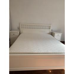 Hemnes ikea bed 160x200 met latenbodem en nachtkasten