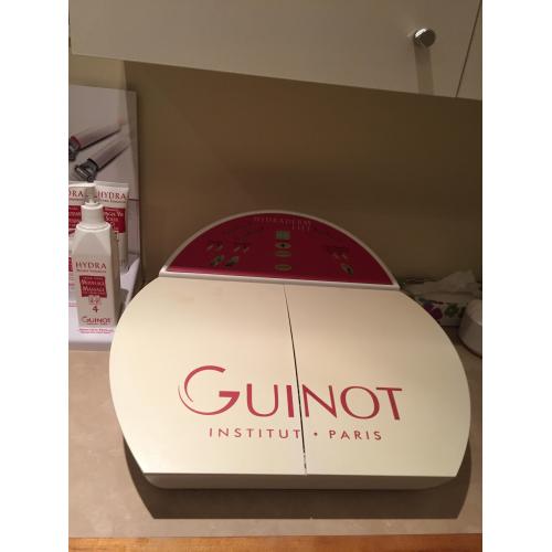 Prof. Guinot Schoonheidssalon apparatuur