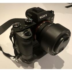 Sony a7ii met twee objectieven en fototas
