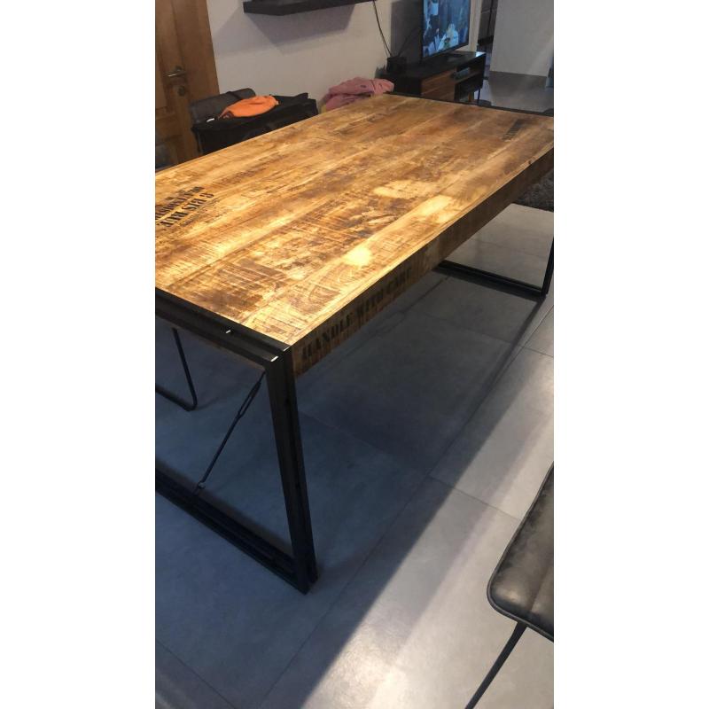 Mooi houten eetafel van Giga meubel