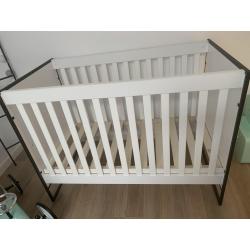 Volledige babykamer te koop