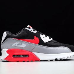 Nike air max 90 maat 35 t/m 46 verschillende kleuren  €40  made in China