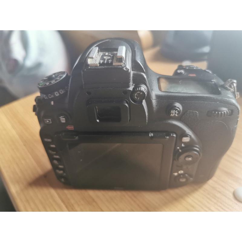 NIKON D750