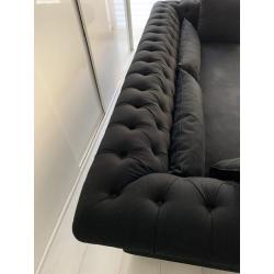 Stoffen bankstel zwart "chesterfield stijl"