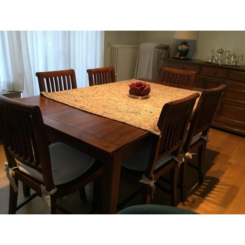 Mooi oud teak rechthoekige tafel en stoelen