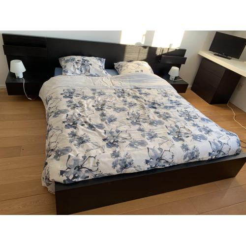 2 persoons bed 1m60 incl matras en kastjes