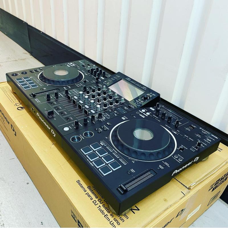 Pioneer DJ XDJ-RX3, Pioneer DDJ-REV7 DJ Kontroler, Pioneer XDJ-XZ , Pioneer OPUS-QUAD , Pioneer DDJ-1000, Pioneer DDJ-1000SRT , Pioneer CDJ-3000, Pioneer DJ DJM-A9 , Pioneer CDJ-2000NXS2, Pioneer DJM-900NXS2, Pioneer DJM-V10-LF , Pioneer DJ DJM-S11