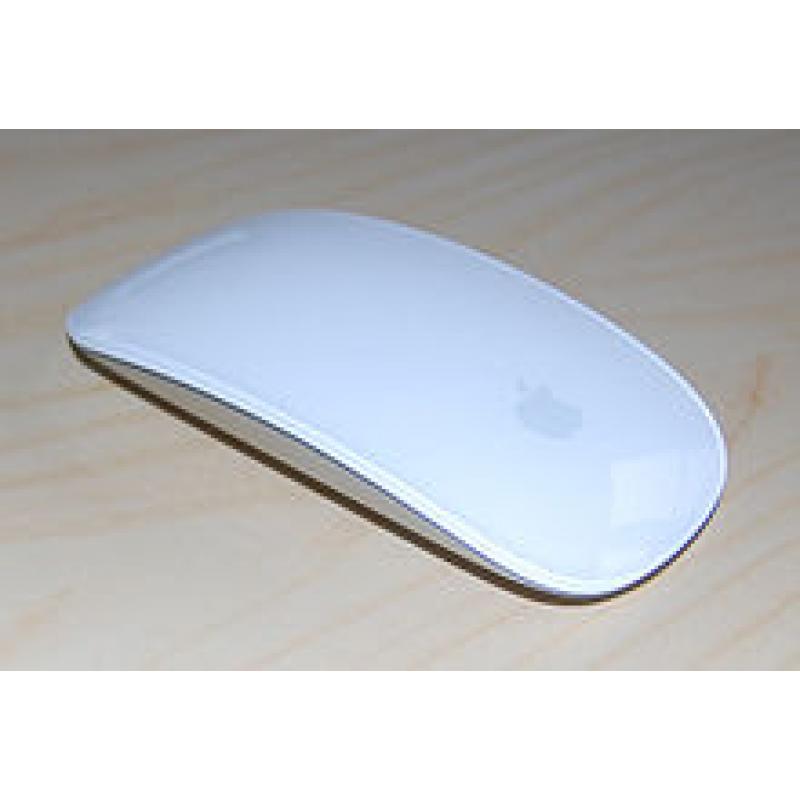 Te Koop Mac Mini YM8331YYYL1 en Lacie Externe Harde Schijf en Apple Draadl. T. en Apple Draadloze Magic Mouse.