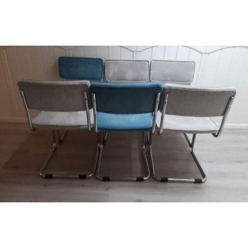 6 industriele stoelen