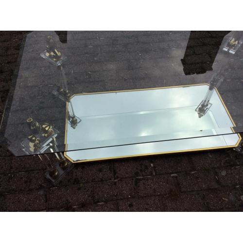 Salontafel met geslepen glas