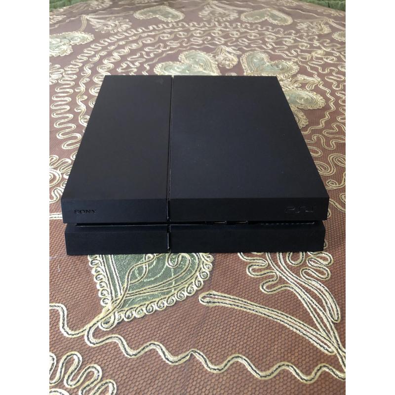 PlayStation 4 1 TB te koop !!