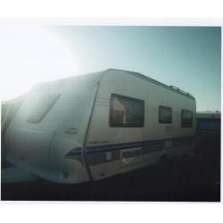 Caravan te koop - Hobby Excelsior 560 in prima staat