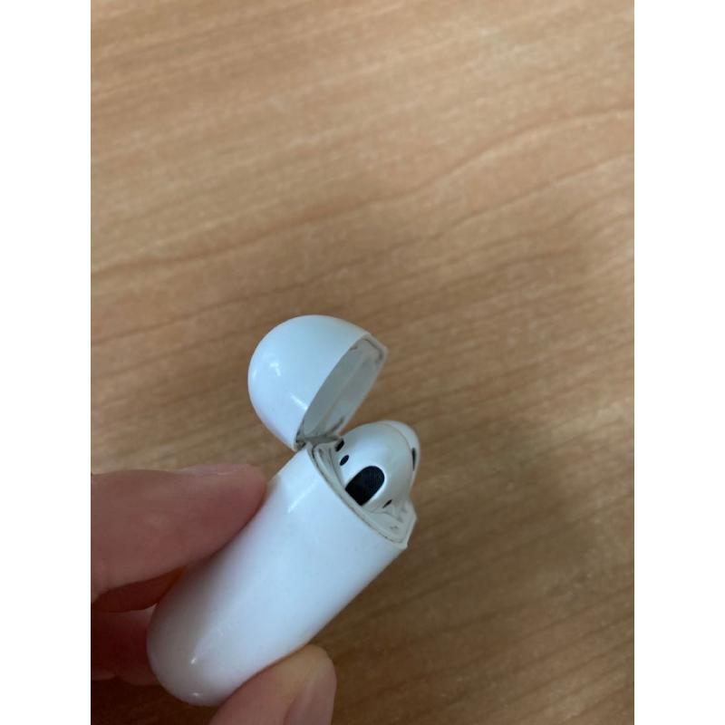 AirPods 2