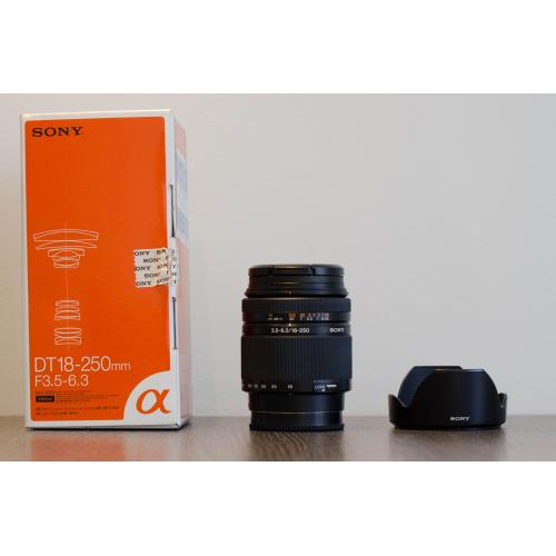 Sony lens DT18-250