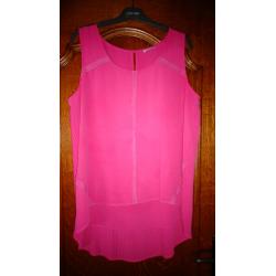 Roze blouse-top met plissé rugpand