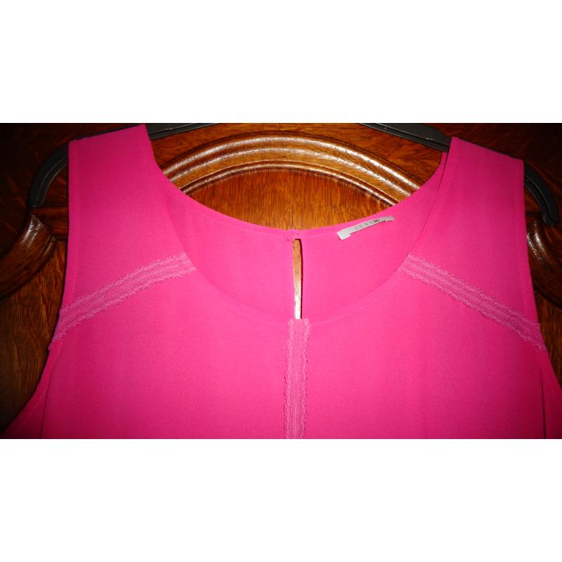 Roze blouse-top met plissé rugpand