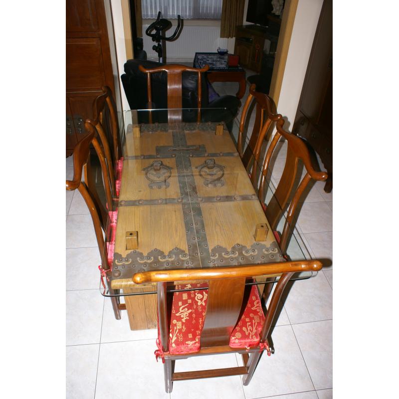 Chinese tafel   6 stoelen