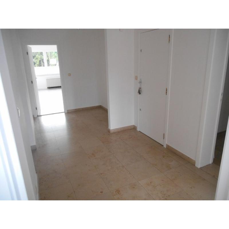 TE HUUR: appartement 120m2 - 2 slaapkamers - dichtbij Genk Centrum