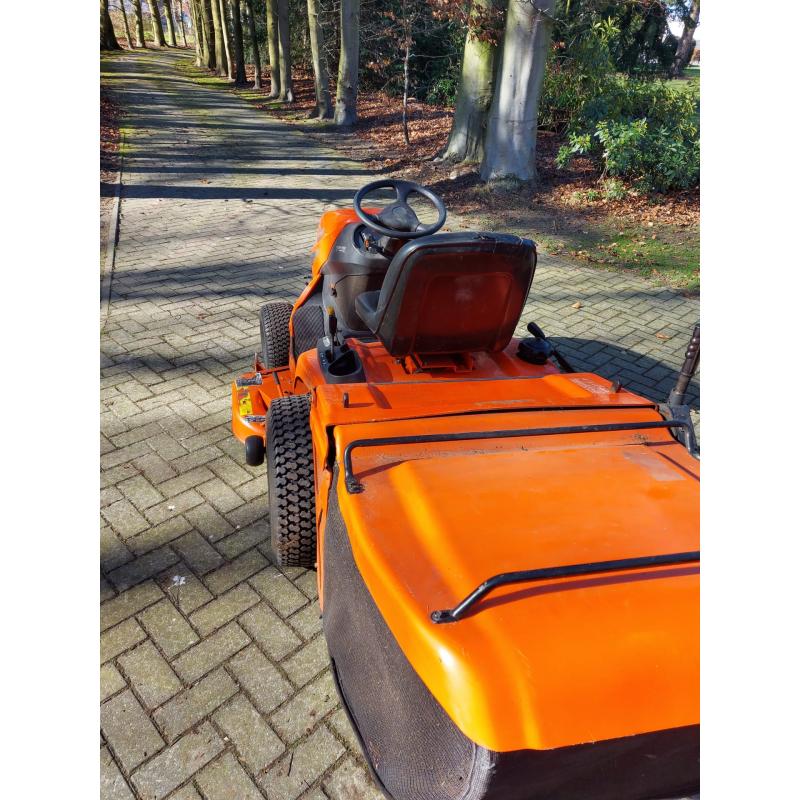 Zitmaaier Kubota GR2100