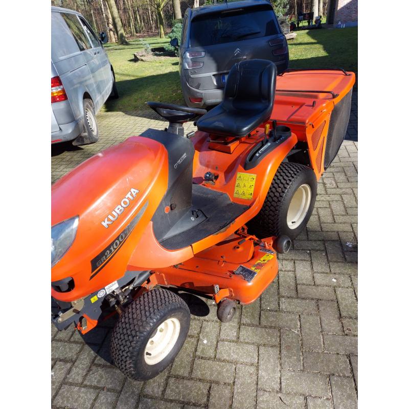 Zitmaaier Kubota GR2100