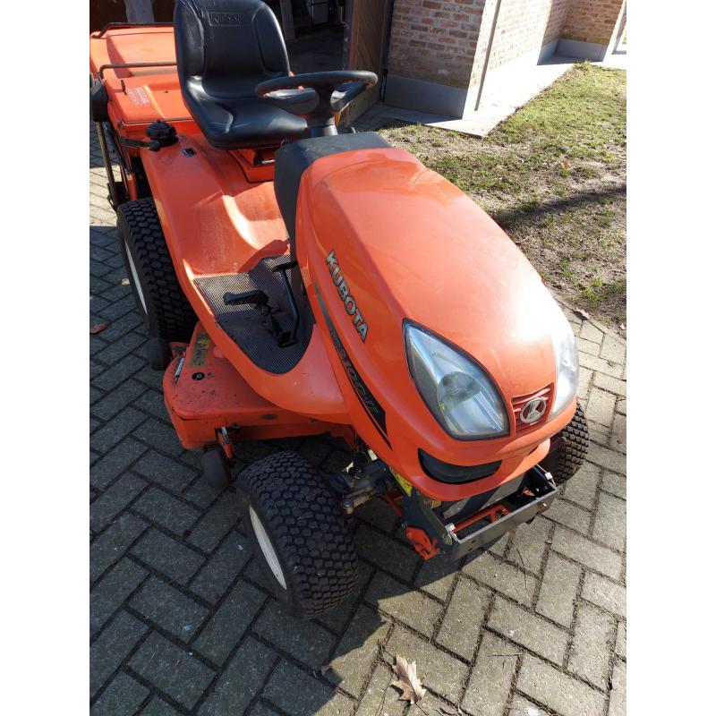 Zitmaaier Kubota GR2100