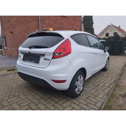 Ford Fiesta Titanium 1.6tdci Met maar 131050 KM!